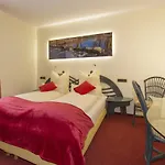 Landgasthof Toennes Hotel 3*