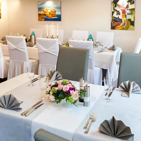 Landgasthof Toennes 3*