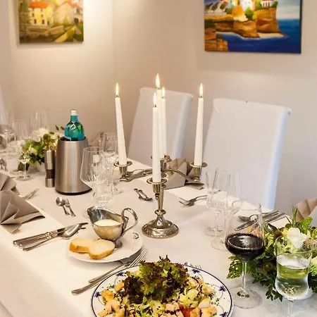 فندق Landgasthof Toennes