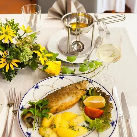 Landgasthof Toennes 3*