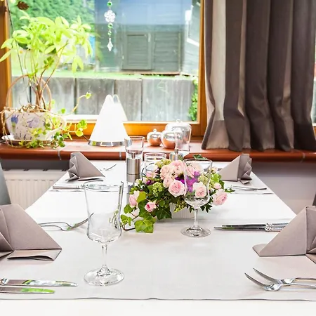 Landgasthof Toennes Hotel