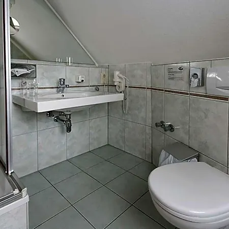 Hotel Landgasthof Toennes 3*