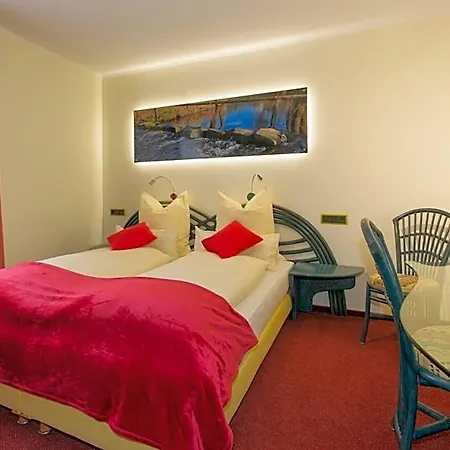 Landgasthof Toennes 3*