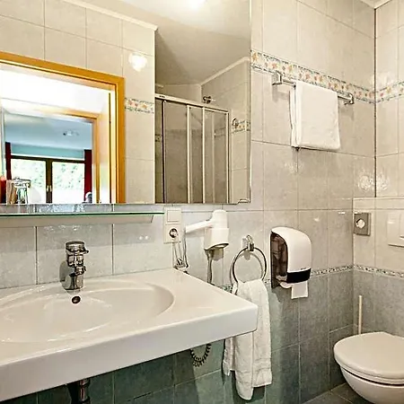 Hotel Landgasthof Toennes 3*
