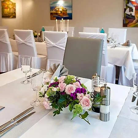 Hotel Landgasthof Toennes