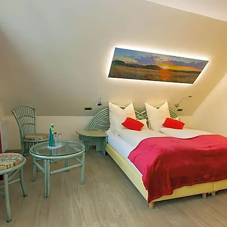 Hotel Landgasthof Toennes 3*
