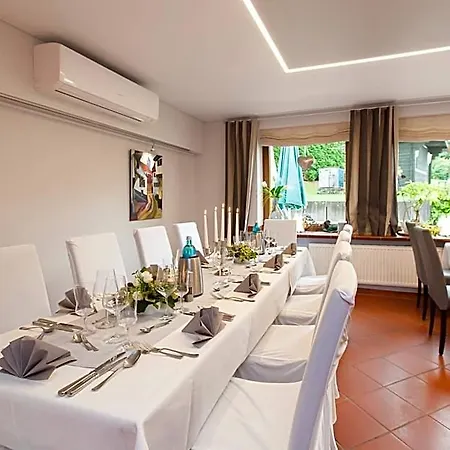 Hotel Landgasthof Toennes 3*