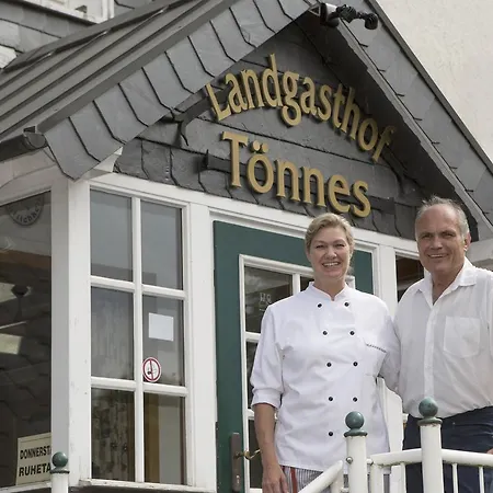 Landgasthof Toennes 3*