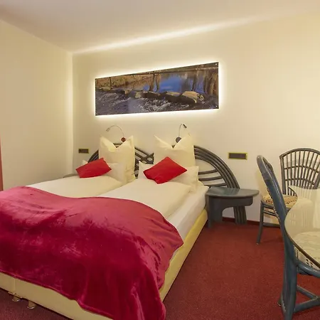 Landgasthof Toennes فندق 3*